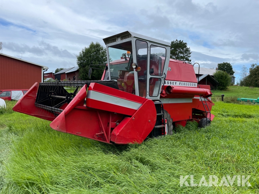 Skördetröska Massey Ferguson 307