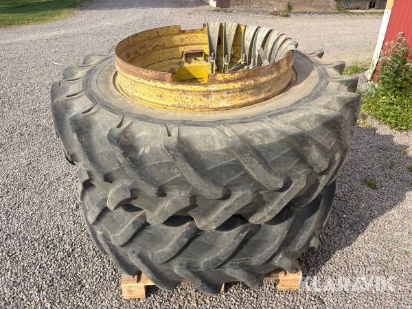 Dubbelmontage Pirelli 18.4R38