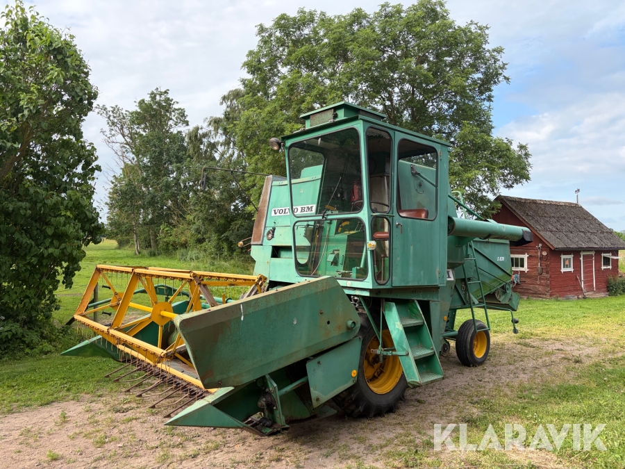 Tröska Volvo BM S830 9 ft
