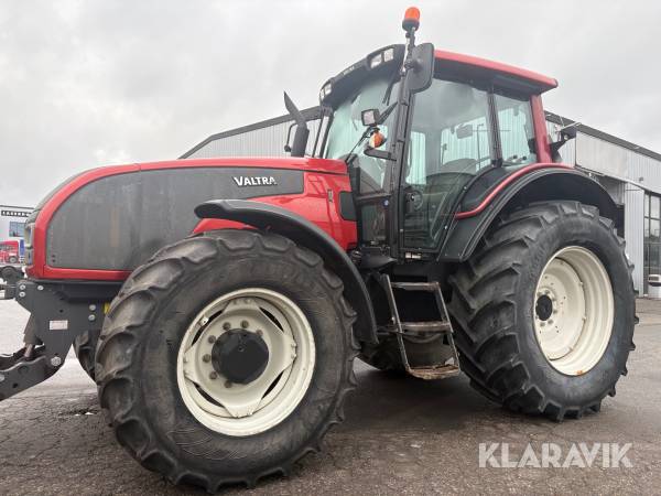 Traktor Valtra T151E