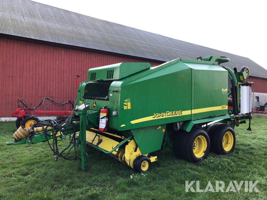 Rundbalspress John Deere 678 med inplastare 