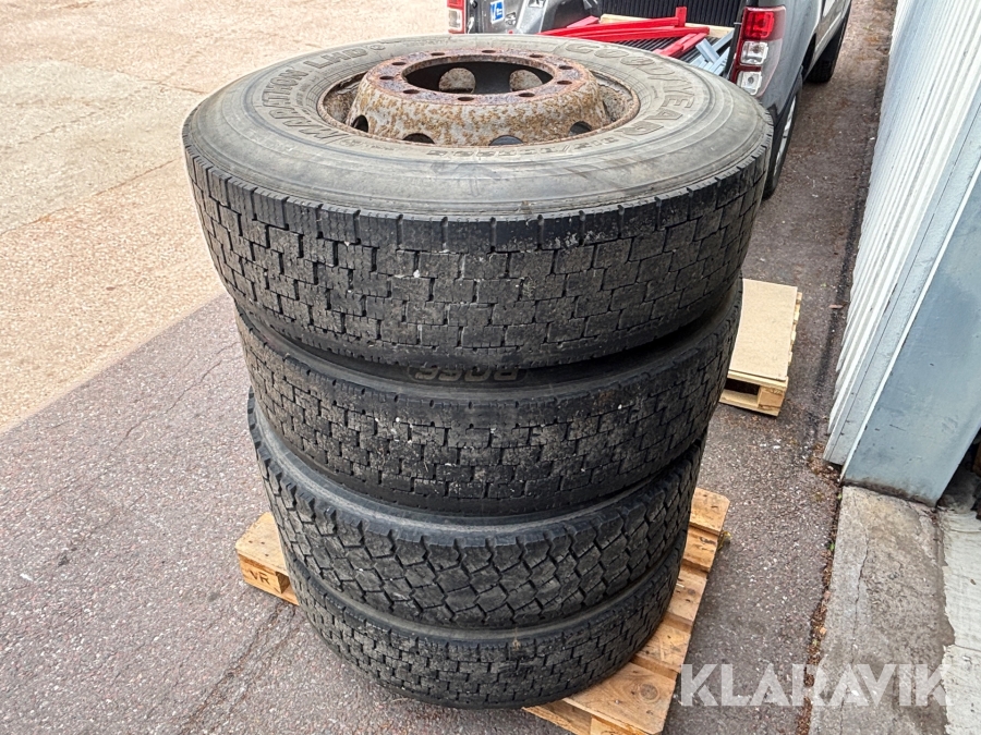 Däck på fälg Goodyear / Michelin 315/80R22.5
