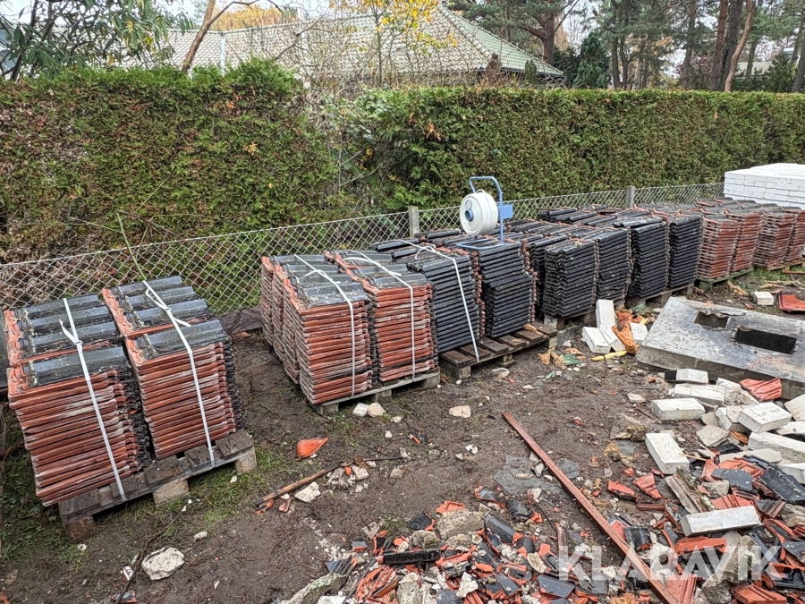 Glaserade tegelpannor Heby Ca 3000 st