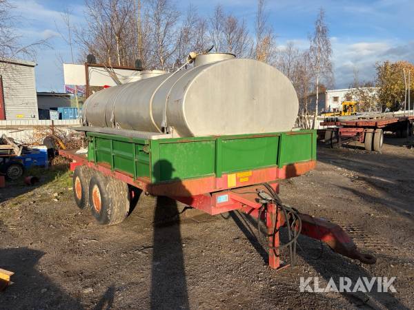 Tippvagn med vattentank KMA 90