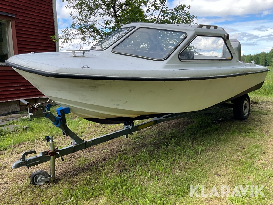 Båt med 30-kärra