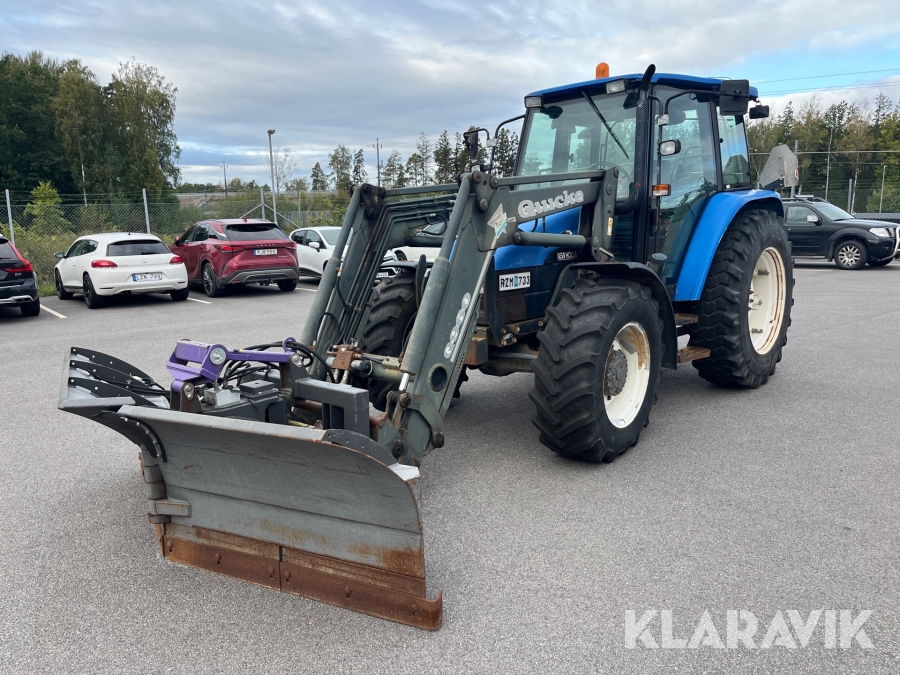 Traktor med redskap New Holland TL100