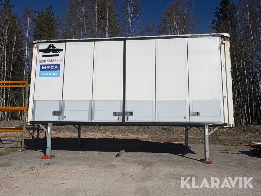 Lösflak Wecon WPR med fästen för containerflak och bakgavellyft