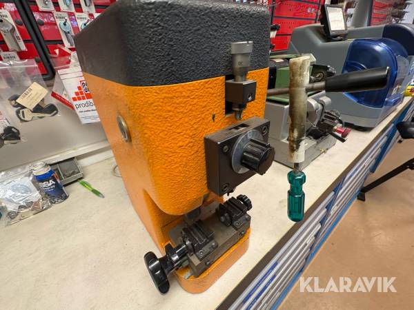 Nyckeltillverkningsmaskin Bauer 490001