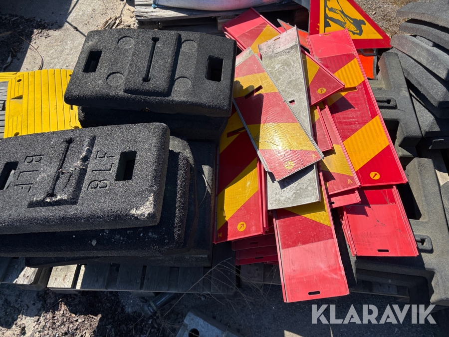 Vägskyltar med vikter