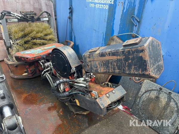 Multiverktyg till kranbil Palfinger PZMA-1500-3 med såg och sopborste