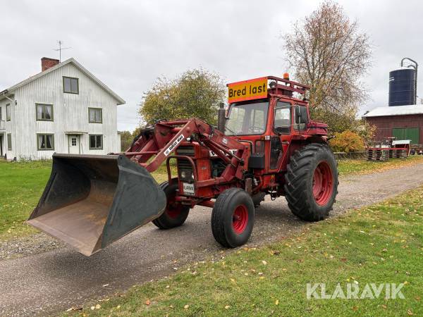 Veterantraktor Volvo BM T 700 med frontlastare