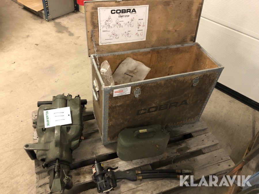 Borr & bilningsmaskin Pionjär BR-80 och Hydraulisk mutterdragare Stanley IW08