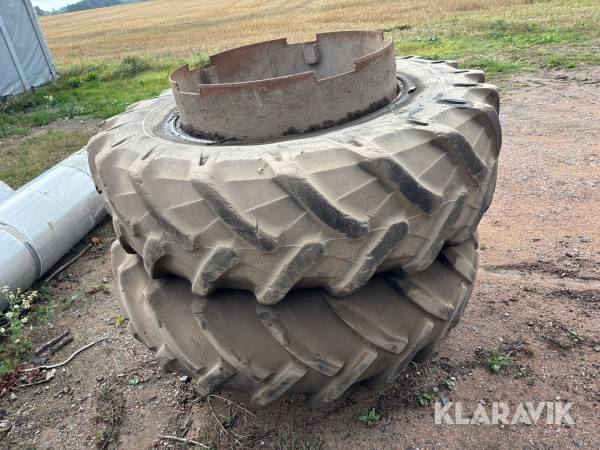 Dubbelmontage Pirelli TM 300 20.8 R38