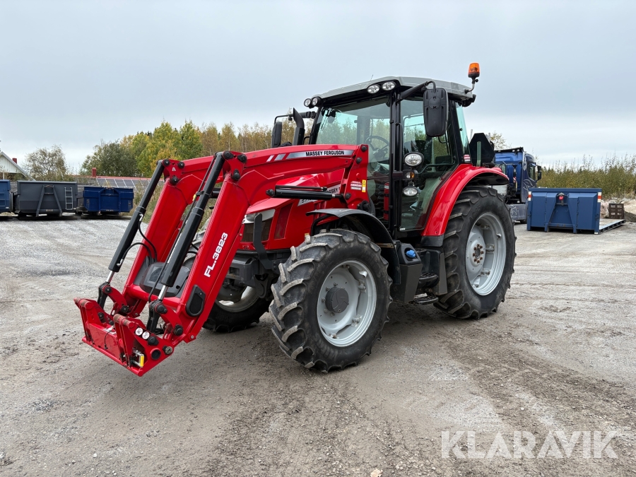 Traktor Massey Ferguson 5713S Dyna 4