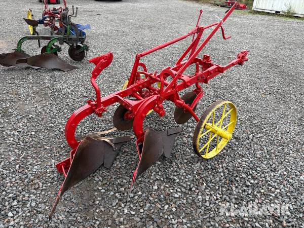 Plog Fordson N Oliver 2-skärig