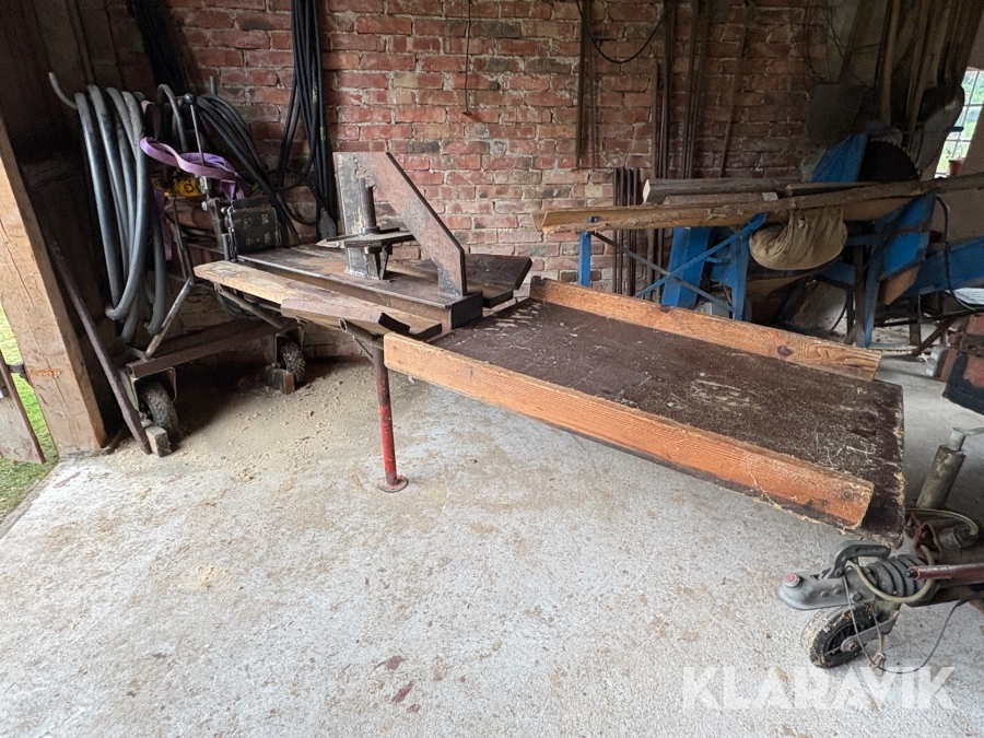 Hydraulisk traktordriven vedklyv