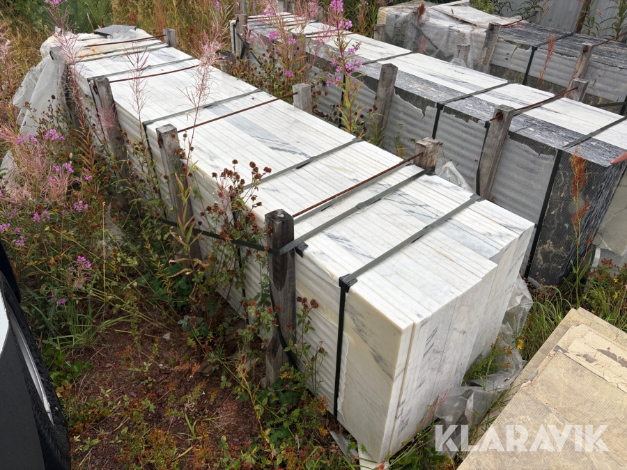 Bänkskivor i marmor Carrara ca 56 st