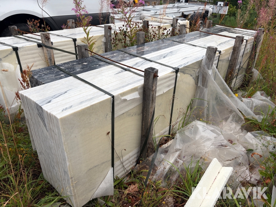 Bänkskivor i marmor Carrara ca 56 st