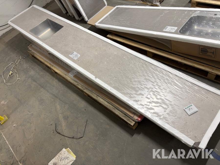 Bänkskiva med nedsänkt ho Marbodal 1st pall