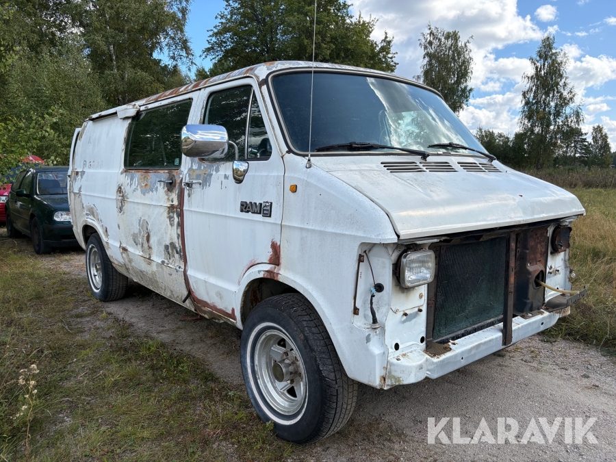 Skåpbil / van Dodge Ram 250