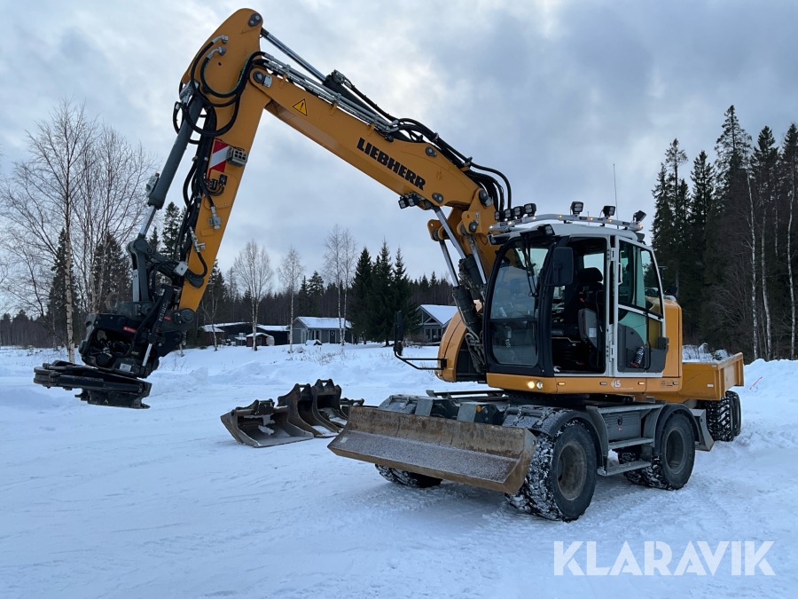 Grävmaskin Liebherr A 913 Compact med vagn & redskap
