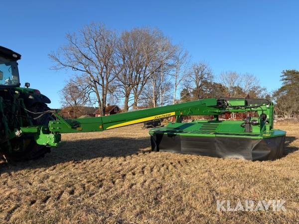 Slåtterkross med strängläggare John Deere 835/8WRA