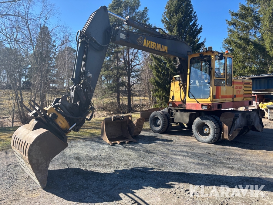 Grävmaskin Åkerman H7Mc med tiltrotator och redskap
