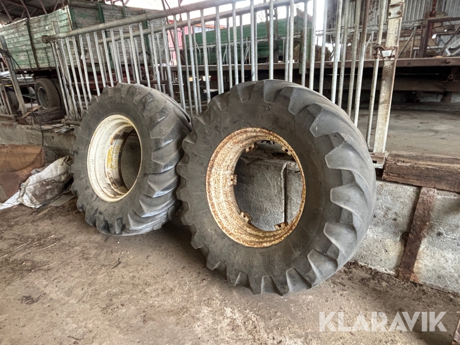 Dubbelmontage Michelin 18.4R30 2 st