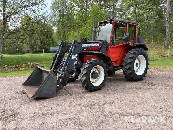 Traktor Valmet 405-4 Turbo med frontlastare och en skopa