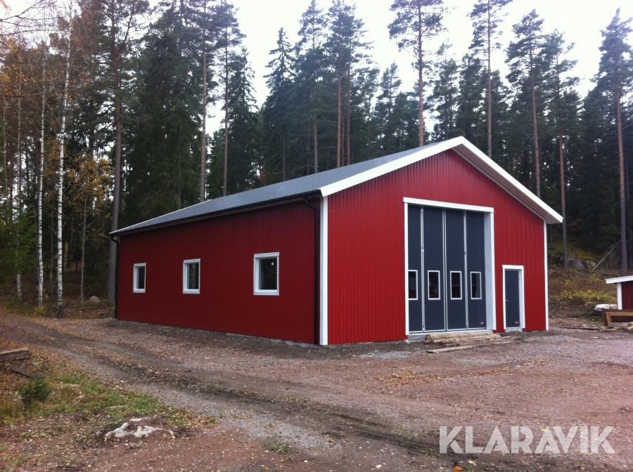 Verkstadshall Maskinhall Isolerad 10x20m