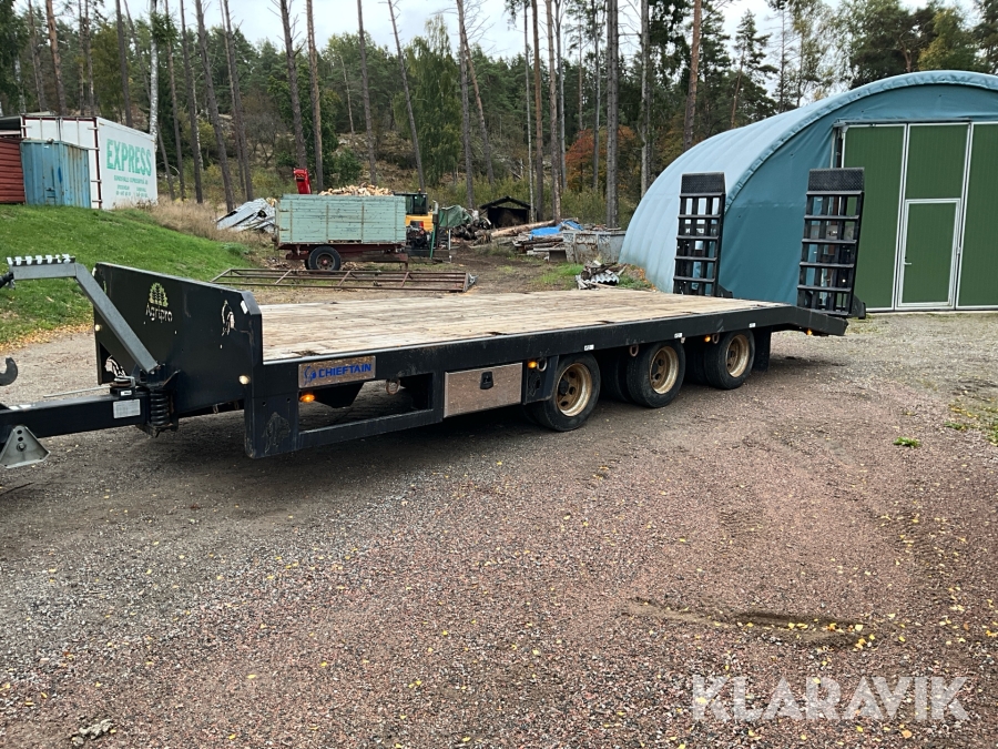 Maskintrailer Chieftain 27000kg