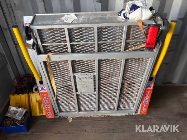 Bakgavellyft till lätt lastbil AMF