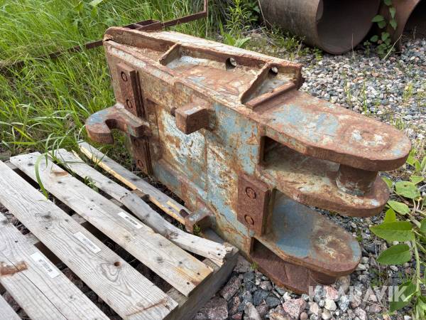 Redskapsfäste B20