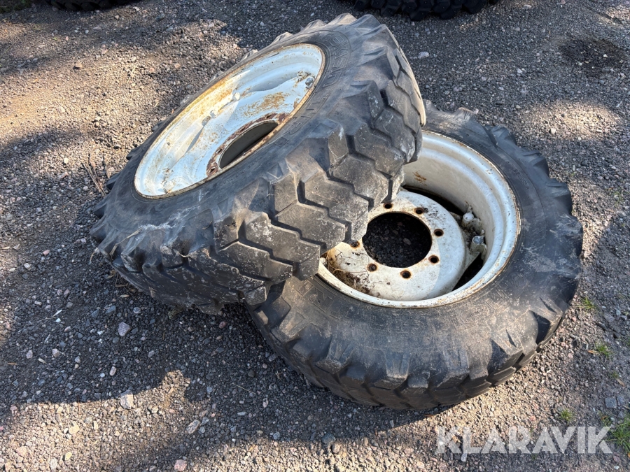 Lantbruksdäck Nokian 11.2R24 2st med fälg