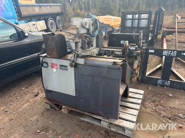 Profiljärnsax / Universalsax med stans Luna BW301