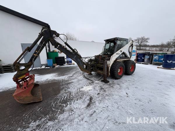 Kompaktlastare Bobcat 773 med grävaggregat och tillbehör