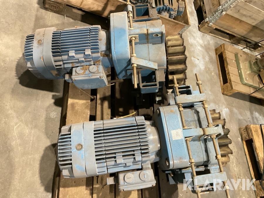 Motorer till travers Demag 2st