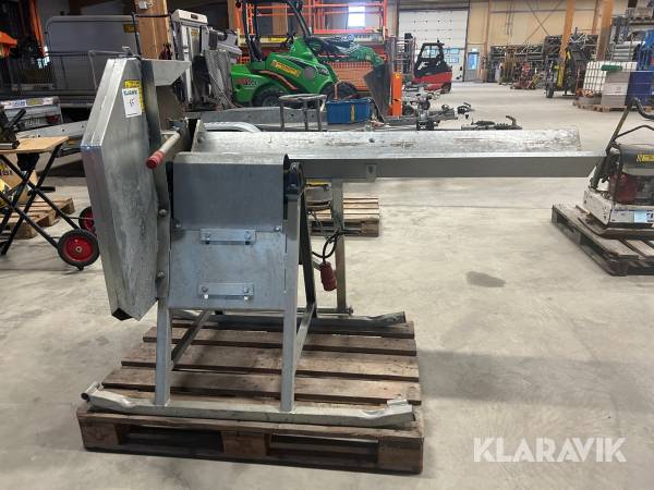 Vedkap med vagga Jula Stabil