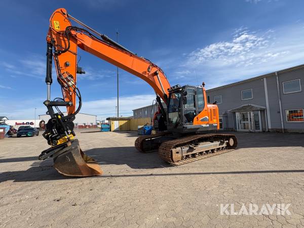 Bandgrävmaskin Develon DX235LCR-7 Med Redskap & Tank