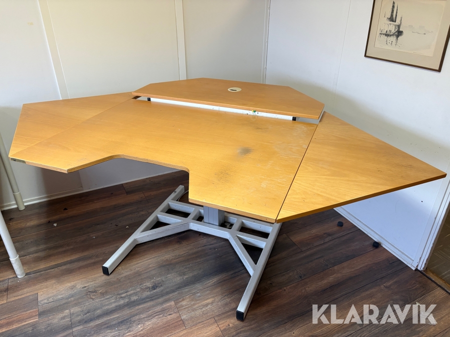 Höj- och sänktbart skrivbord