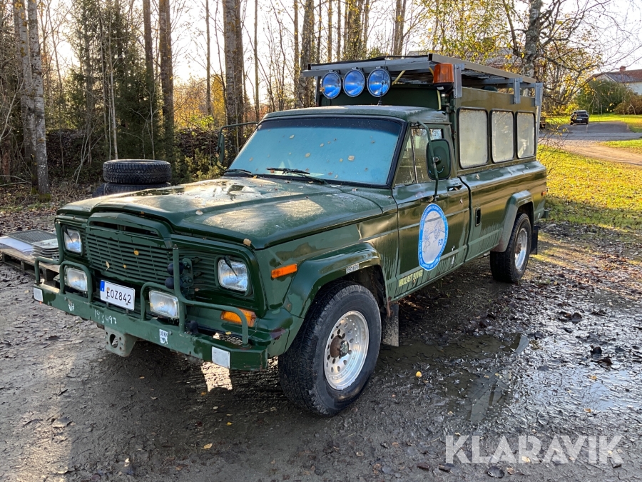 Jeep J20 truck 27/7600 med hundtransportutrustning