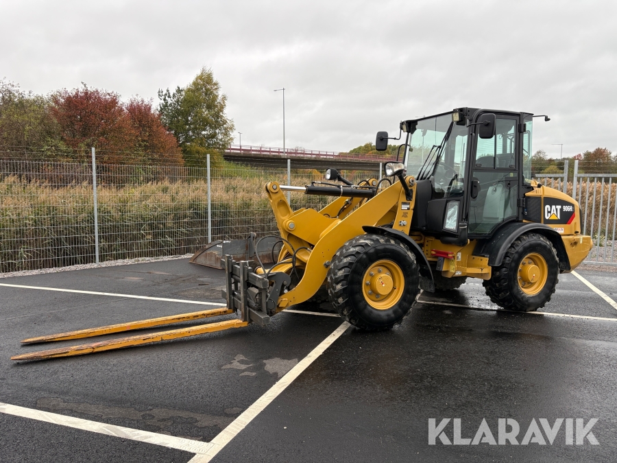 Hjullastare CAT 906H2 med redskap