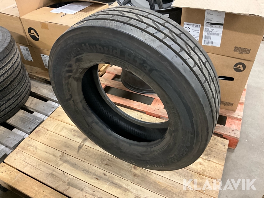 Lastbilsdäck Continental Hybrid HT3 245/70R19,5 1st nytt
