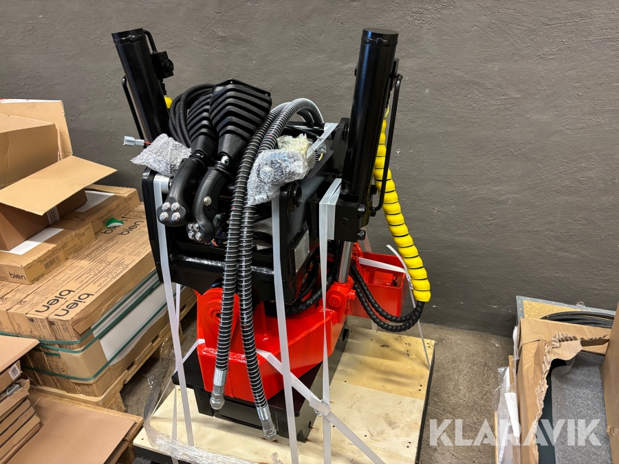 Tiltrotator med styrsystem