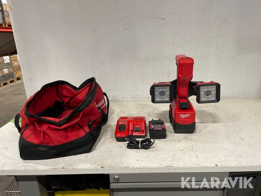 Arbetsbelysning med liftfäste Milwaukee M18 UBL-502B