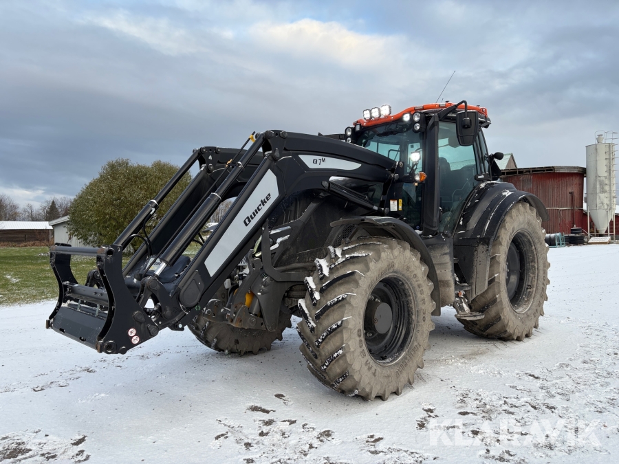 Traktor Valtra T235