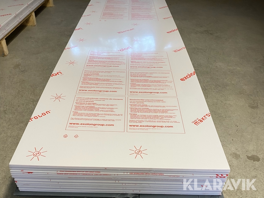 Polycarbonatskivor Makrolon 1pall. 584x3038x3.  35 st