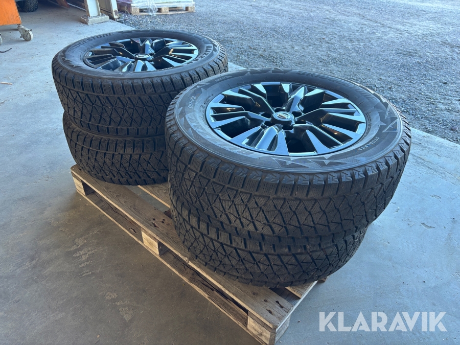 Däck på fälg Bridgestone 255/60R18