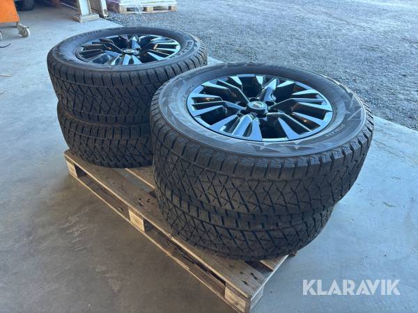 Däck på fälg Bridgestone 255/60R18