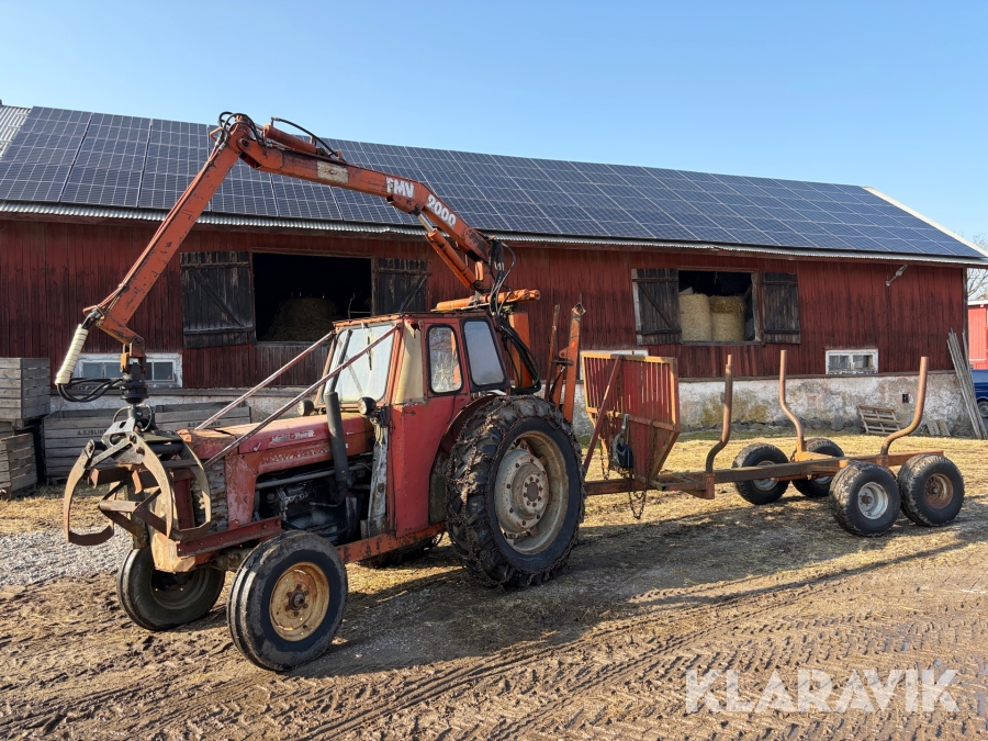 Veterantraktor/Skogstraktor Massey Ferguson 65 med skogskran och huggarvagn